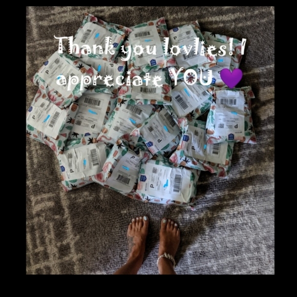 Meet your Posher, Andrea - Picture 2 of 3